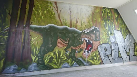 Een Foto van een Trex gemaakt met graffiti